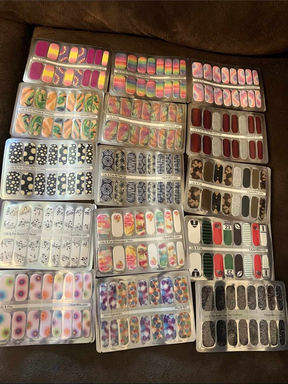 Salon quality nail wraps set of 15